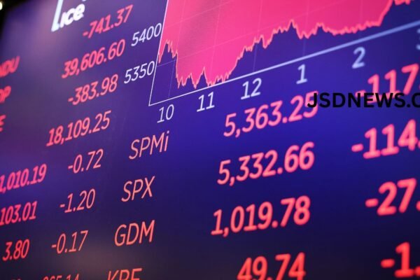 US Stocks End Down, Nasdaq Retreats from Record High Ahead of Inflation Data